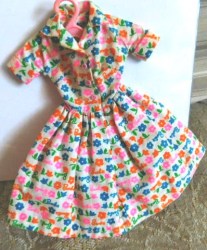 1634 BARBIE DOLL LEARNS TO COOK BARBIE PRINT DRESS,  AND COOKBOOK, 
